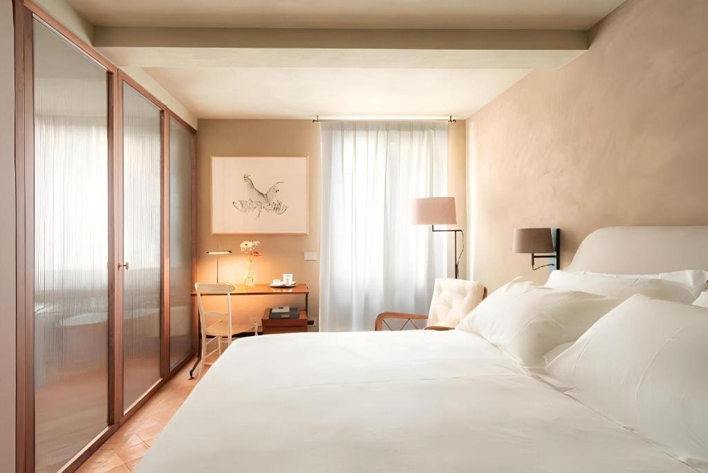 LOCANDA LA CONCIA-guestroom-GUEST ROOM.jpg