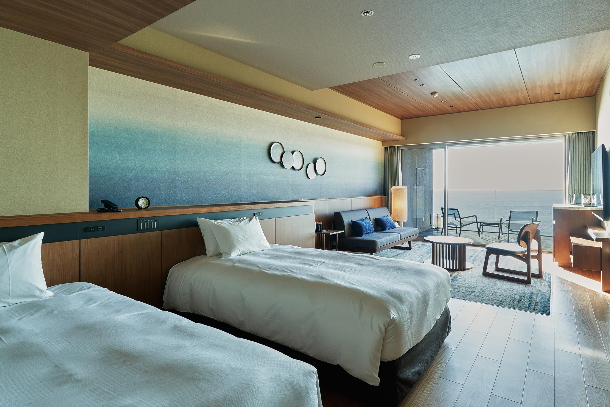 Atami Izusan KARAKU-guestroom-DELUXE ROOM WESTERN TYPE WITH OPEN AIR BATH FOR GUEST.jpg