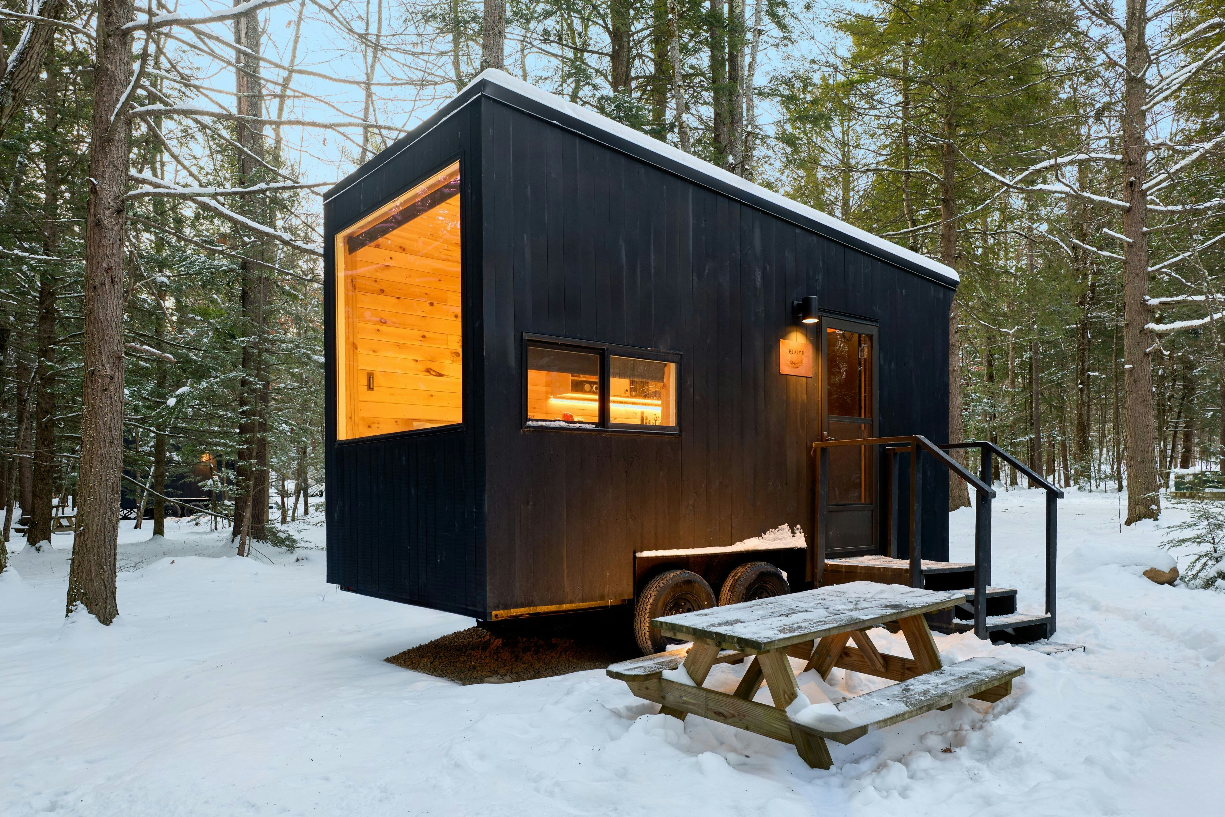 POSTCARD CABINS BARBER CREEK-guestroom-Single Cabin.jpg