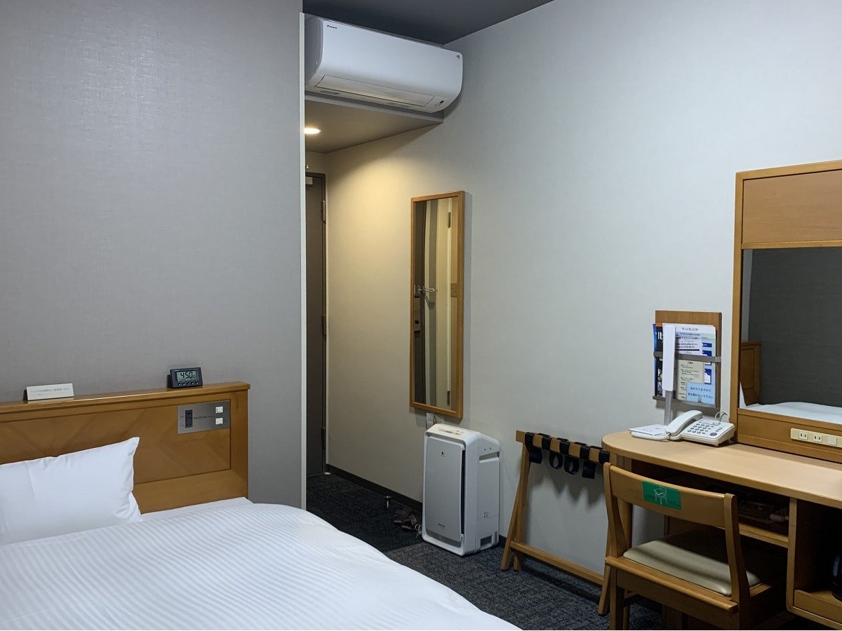 RouteInn Nakatsu Ekimae-guestroom-room.jpg