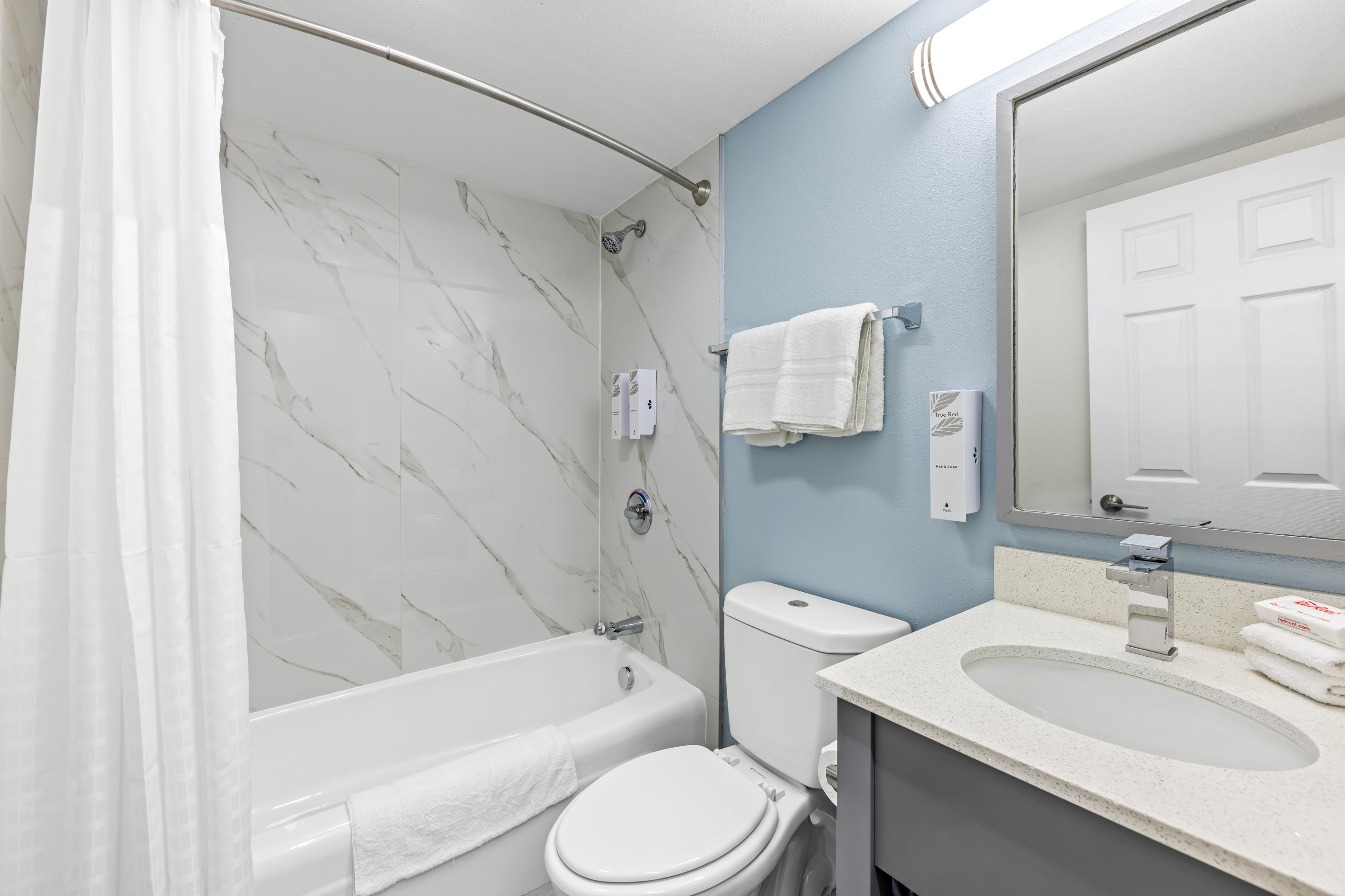 HOMETOWNE ATHENS, TN-guestroom-HTS Bathroom PRO Approved.jpg