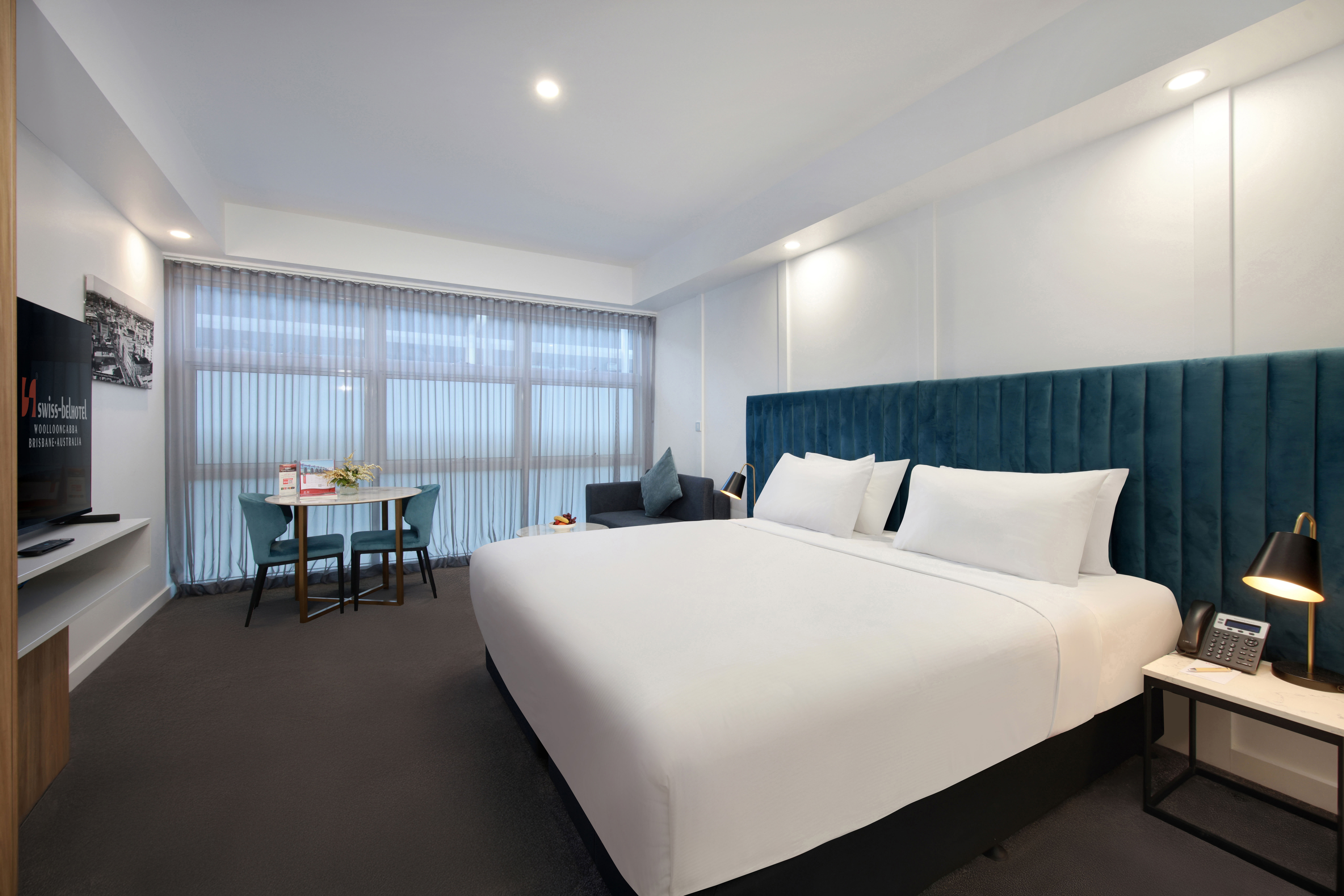 Swiss-Belhotel Brisbane-guestroom-superior room.jpg