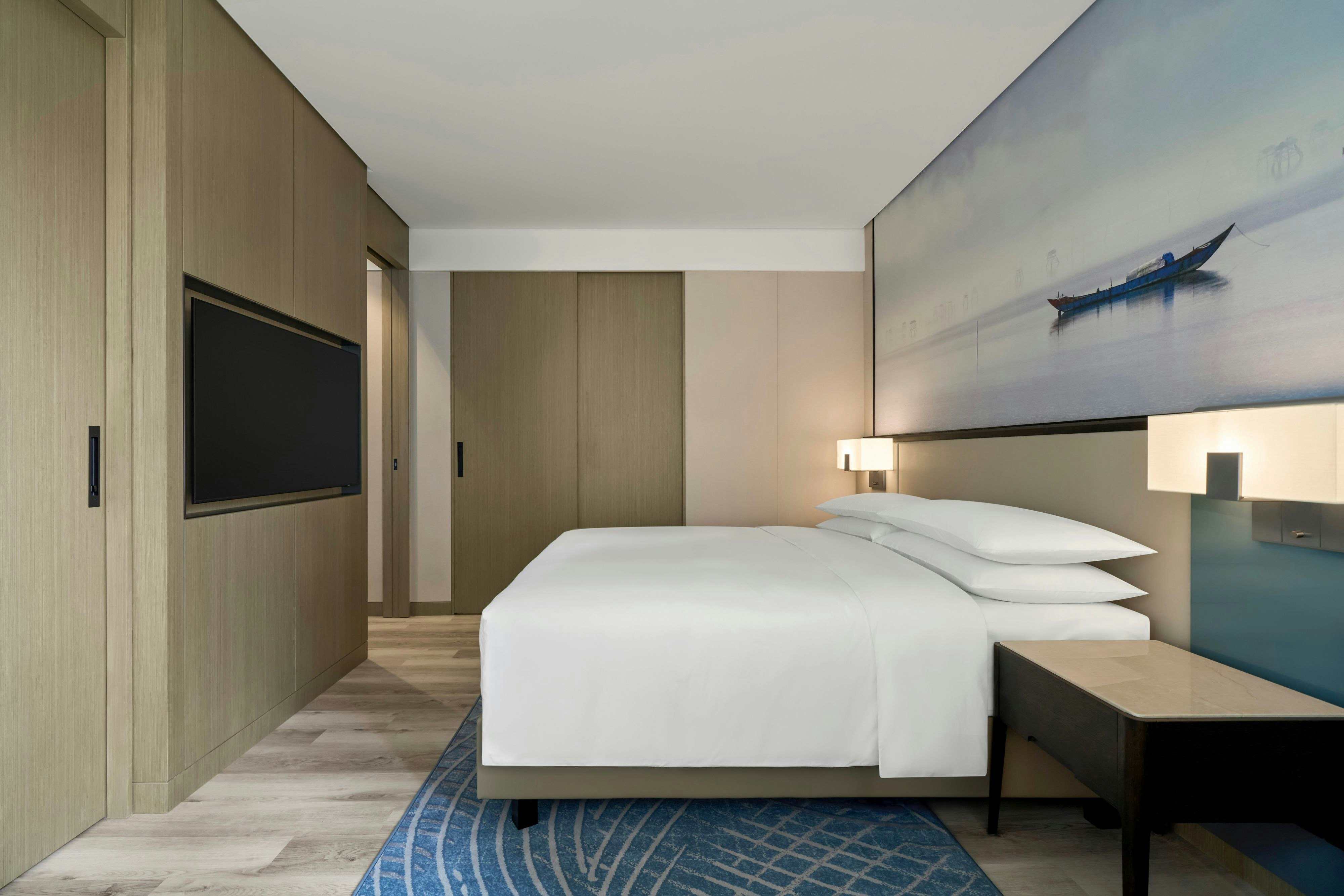Courtyard by Marriott Danang Han River-guestroom-1 Bedroom Junior Suite.jpg