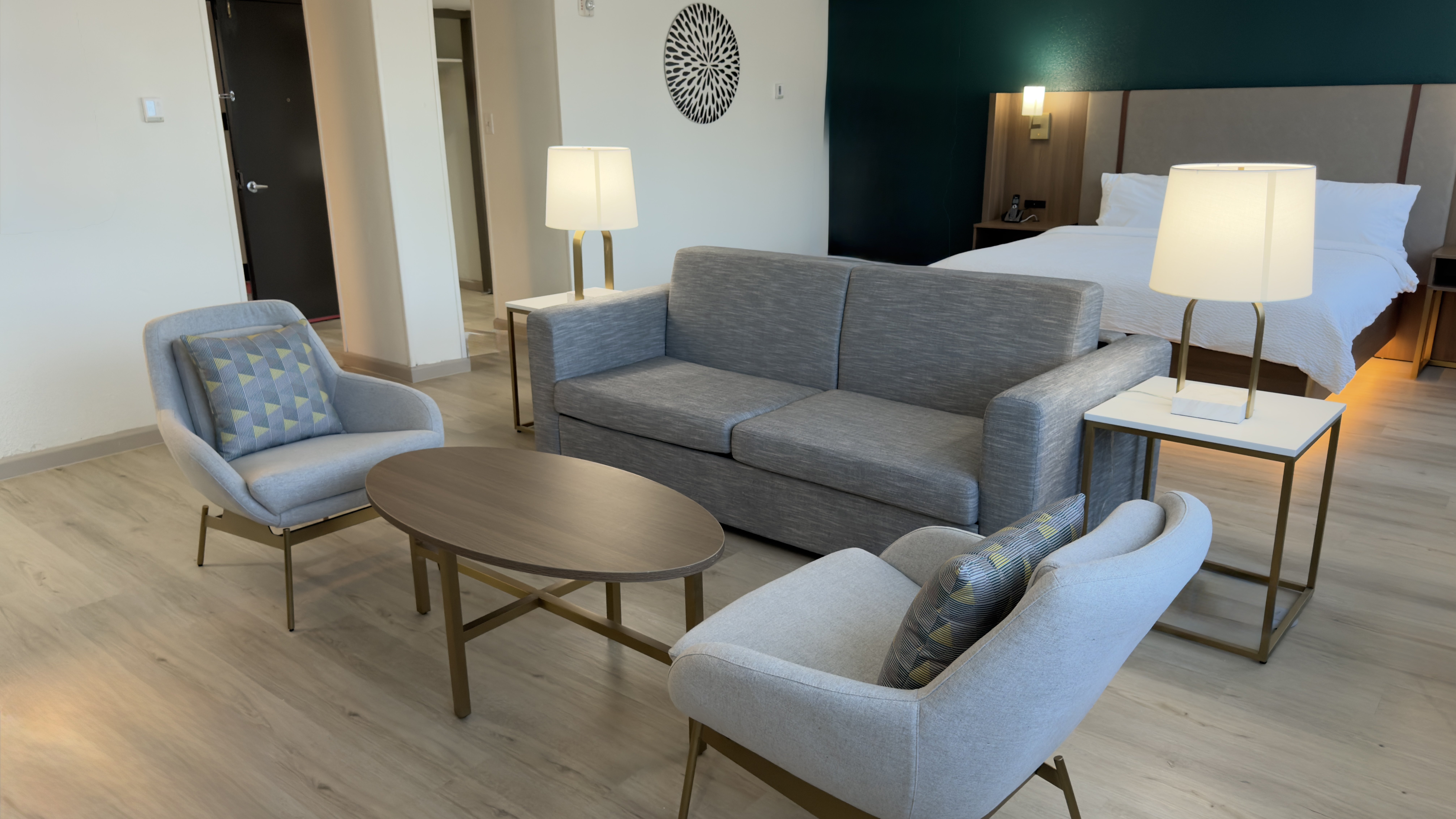HOLIDAY INN NRG AREA MED CTR BY IHG-guestroom-Sleeper Sofa.jpg