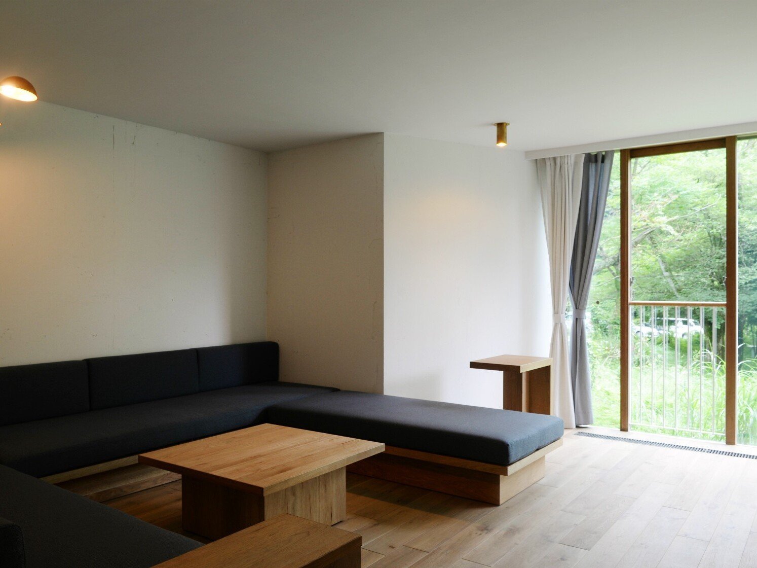 HAKONE RETREAT FORE-guestroom-Delux Double.jpg