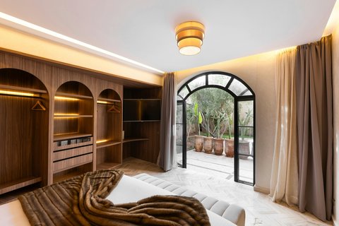 JUNIOR SUITE BEDROOM