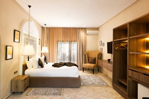 DELUXE DOUBLE ROOM VIEW