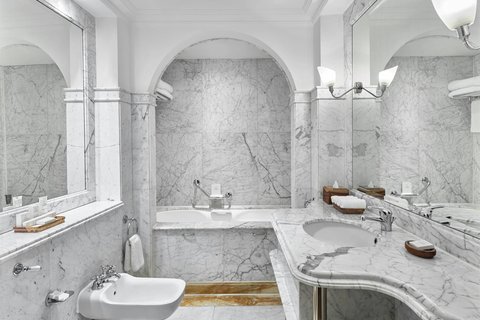 Presidential Suite - Bathroom