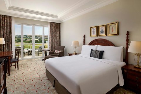 Deluxe King Room Golf View