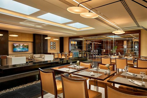 Executive Lounge - Dining Area