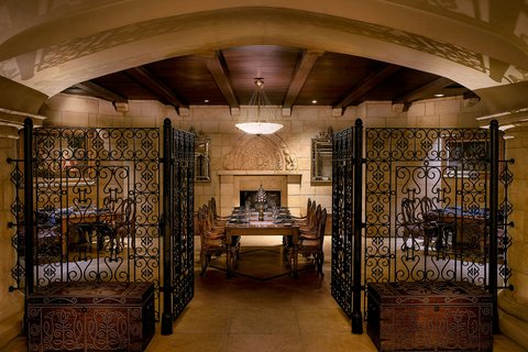 Ahlein Restaurant