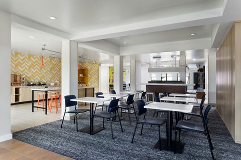 Hotel Breakfast Dining Seating