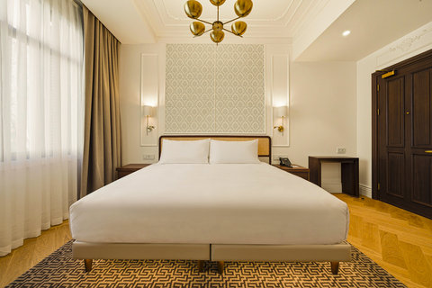 King Bed Guest Room