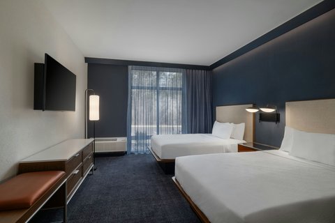 2 Queens Executive Suite 1