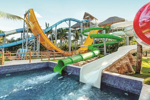 Exterior of ROYALTON SPLASH PUNTA CANA