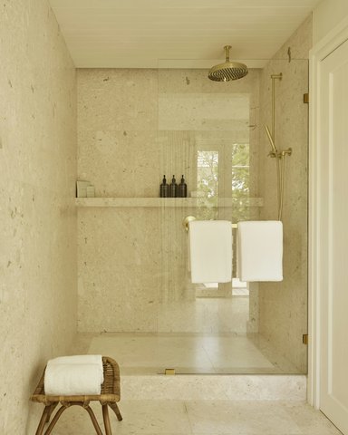 Villa Walk In Shower
