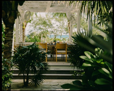 Norman\'s Cay Villa Dinning