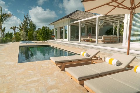 Villa Pool