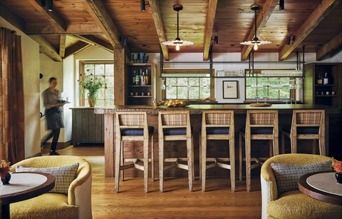 bar
