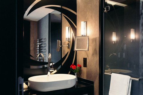 HOTEL SCHWEIZERHOF BERN - Photo 71
