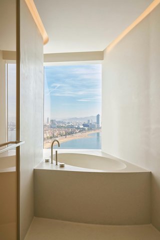 W BARCELONA - Photo 26