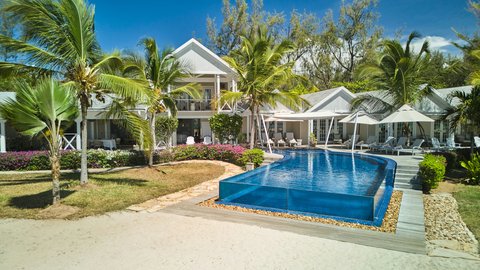 Thanda Island Aerial Private Villa Hero Hywell Waters ret