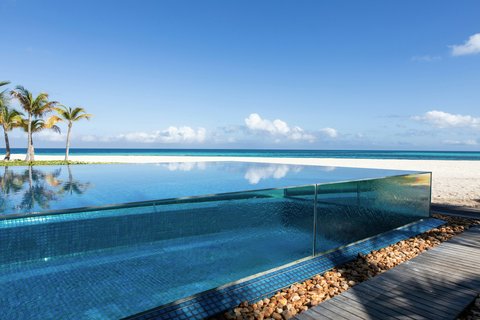 Thanda Island Accommodation Villa Pool ret