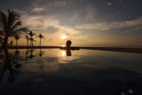 Thanda Island Sunset Pool Reflections Hywell Waters