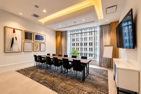 Host productive meetings in our downtown Houston meeting room.