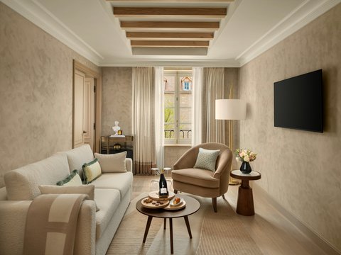 Monopole Suite @John Athimaritis
