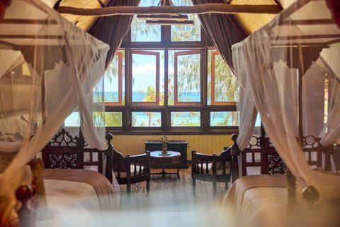 Thanda Island Accommodation Banda Twin Room Views Hywell Waters ret