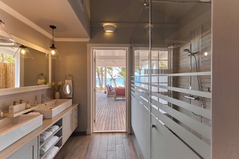 Thanda Island Accommodation Villa Bedroom Master Suite Ensuite Hywell Waters ret