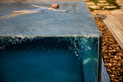 Thanda Island Accommodation Villa Pool Floating Rimflow Hywell Waters