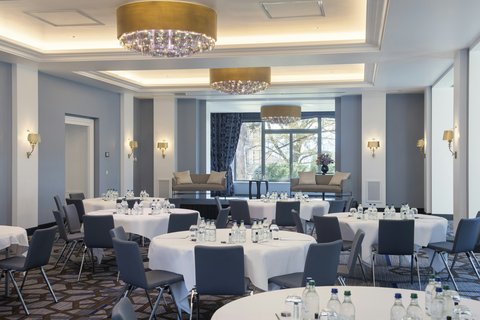 ROYAL SAVOY HOTEL AND SPA - Photo 42