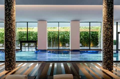 ROYAL SAVOY HOTEL AND SPA - Photo 3