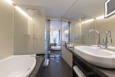 ROYAL SAVOY HOTEL AND SPA - Photo 62