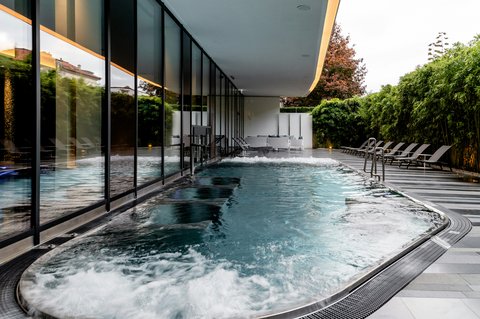 ROYAL SAVOY HOTEL AND SPA - Photo 4