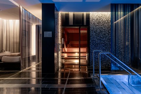 ROYAL SAVOY HOTEL AND SPA - Photo 5