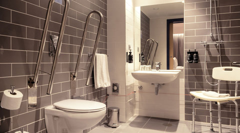 Queen Room accessible