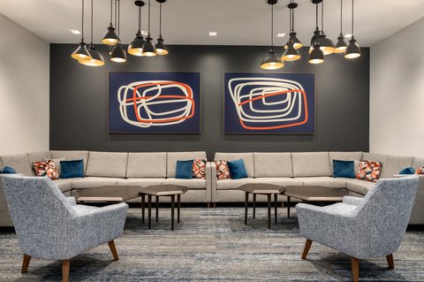 Modern lobby lounge with seating in downtown Houston.