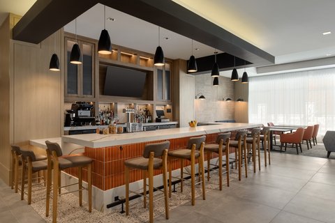 Unwind at Texas Street Tavern in our downtown Houston lobby.