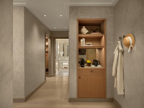 Rotonde Suite Bathroom Closet @John Athimaritis