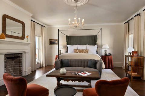 Room Fifteen - The Douglas, Savannah , GA