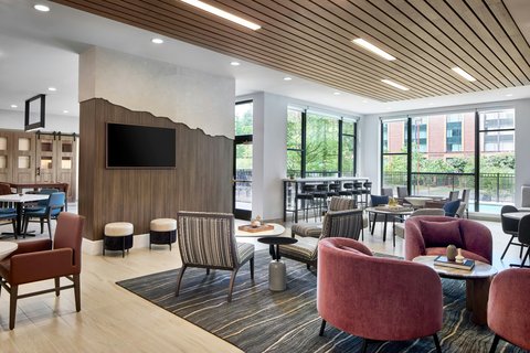 Seating and breakfast area