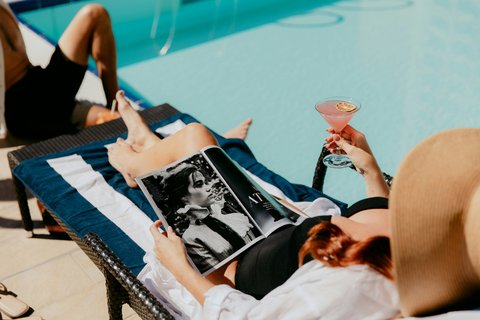 Sip signature cocktails by the pool at InterContinental Brisbane.