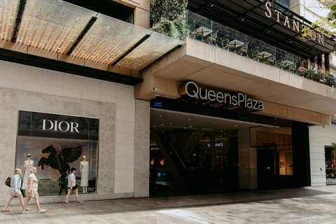 Explore the heart of Brisbane at Queens Plaza