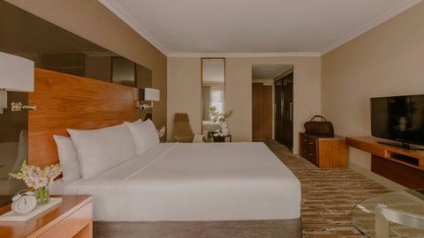 King Classic High Floor Room space