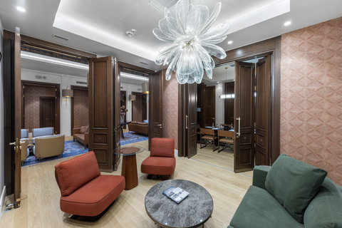 Move seamlessly between meetings and meaningful moments