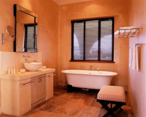 SANte Wellness Retreat and Spa-guestroom-Bathroom.jpg