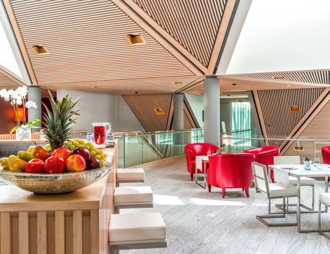 TSCHUGGEN GRAND HOTEL - Photo 20